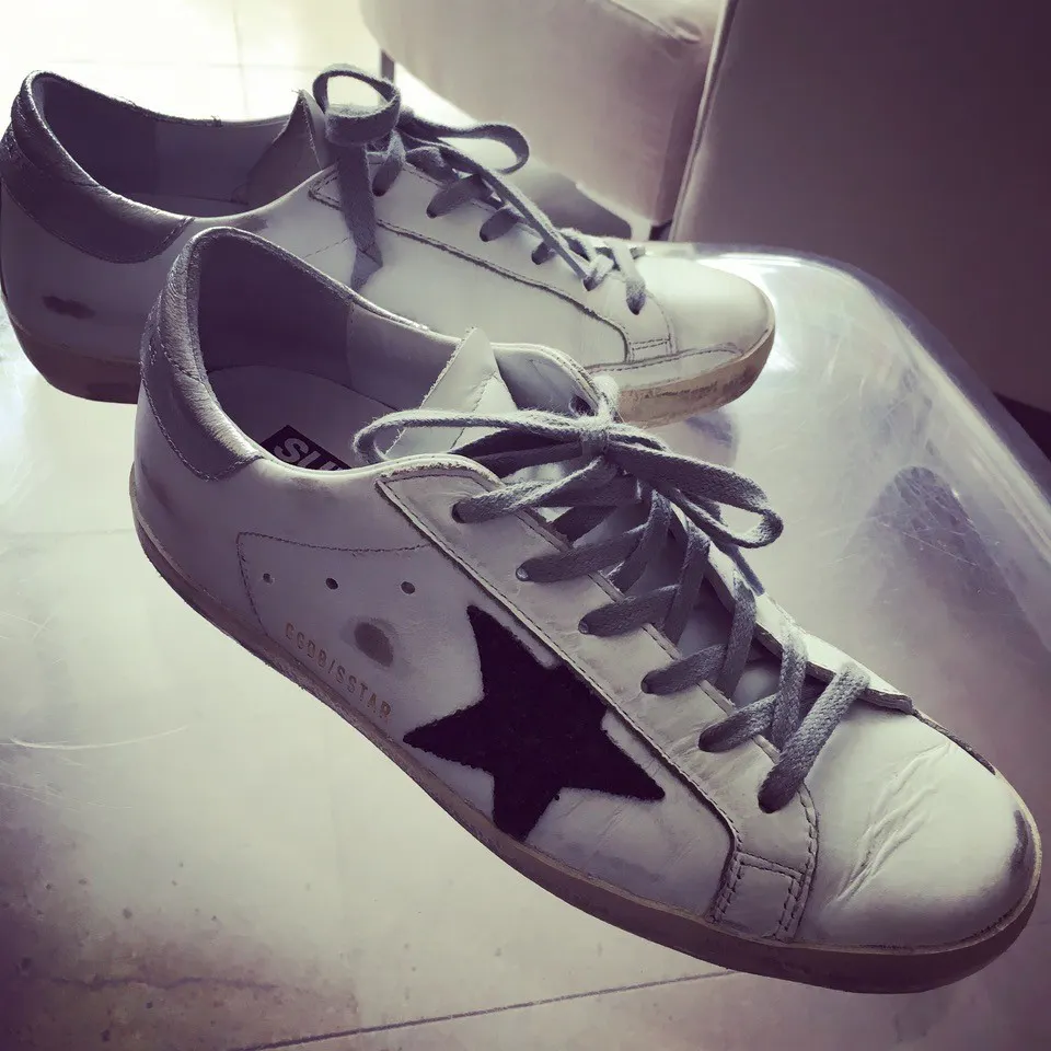 Natasha Lester - Sneakers