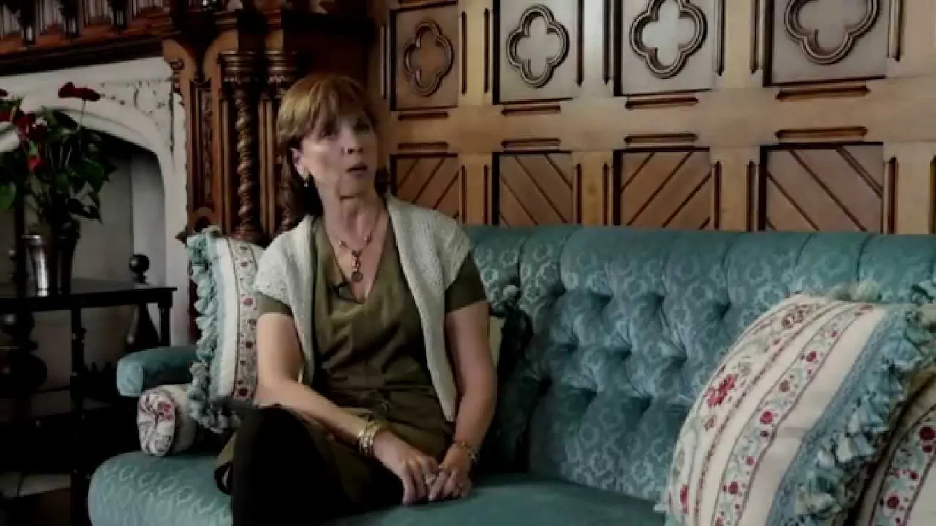 The Liar by Nora Roberts - Which character would you pick to interview?